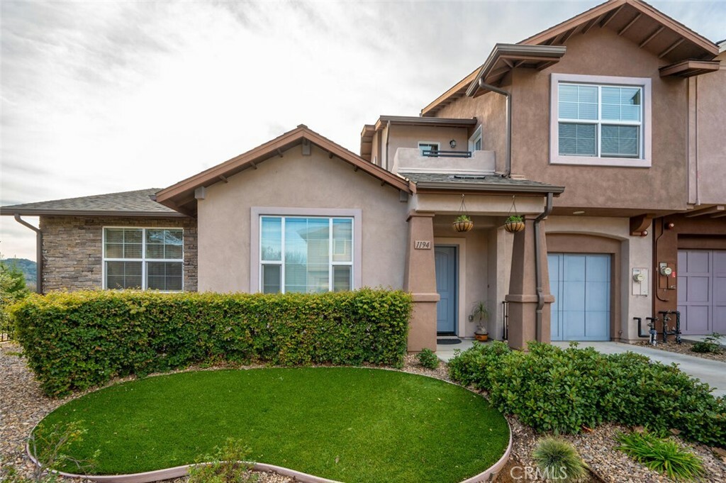 Property Photo:  1194 Galeria Circle  CA 93422 