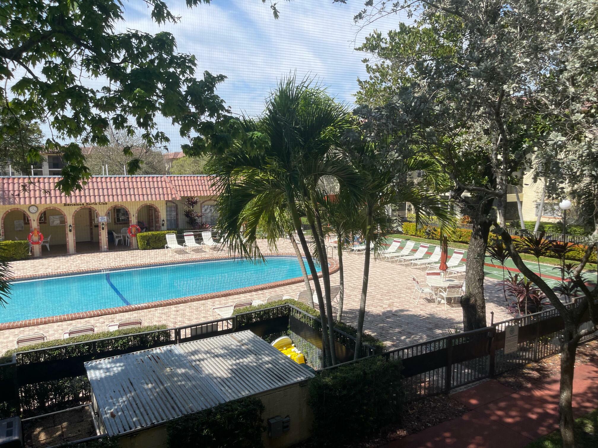 Property Photo: 257 S Cypress Road 428 FL 33060