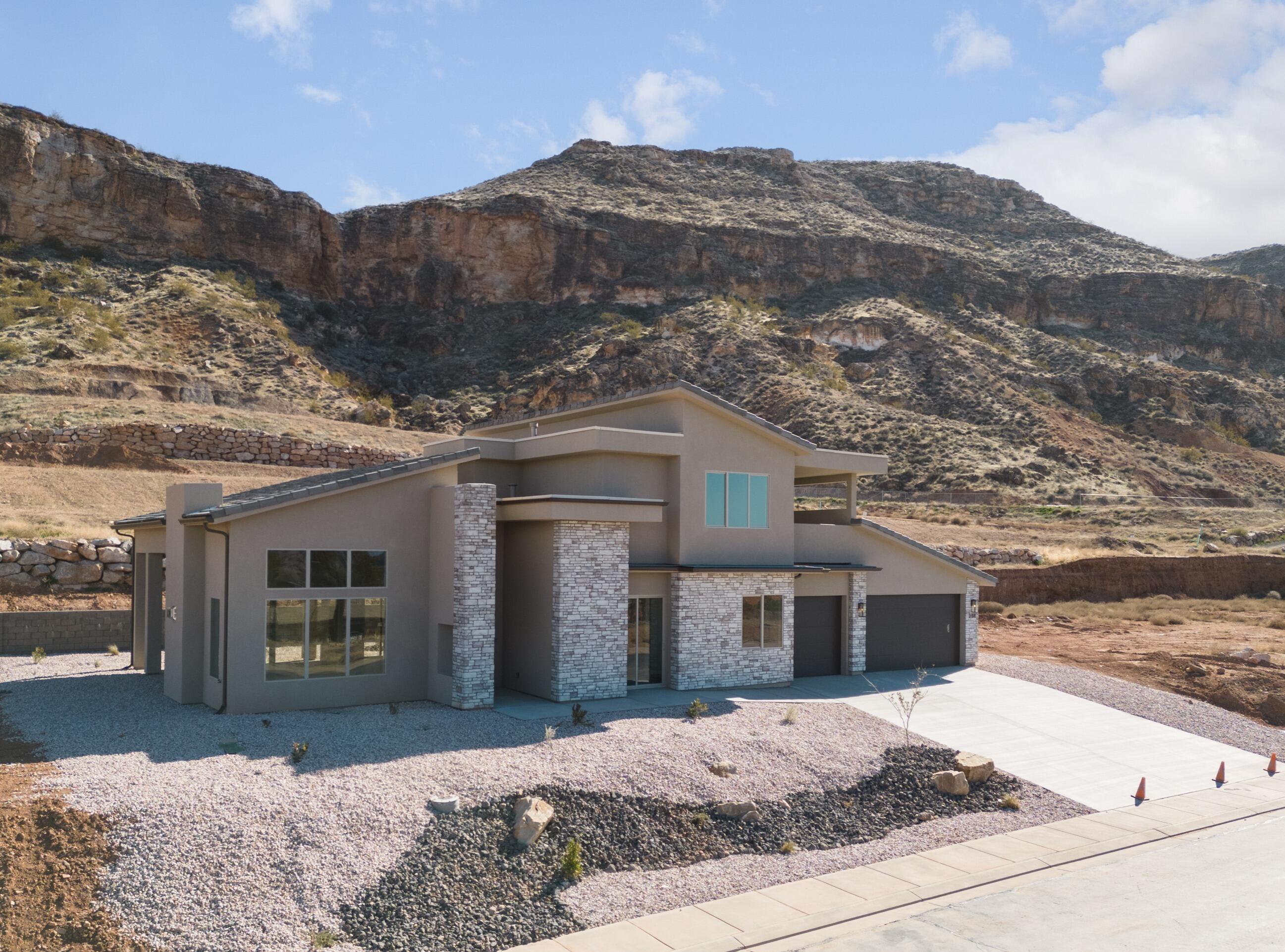 Property Photo: 384 N 200 E UT 84745