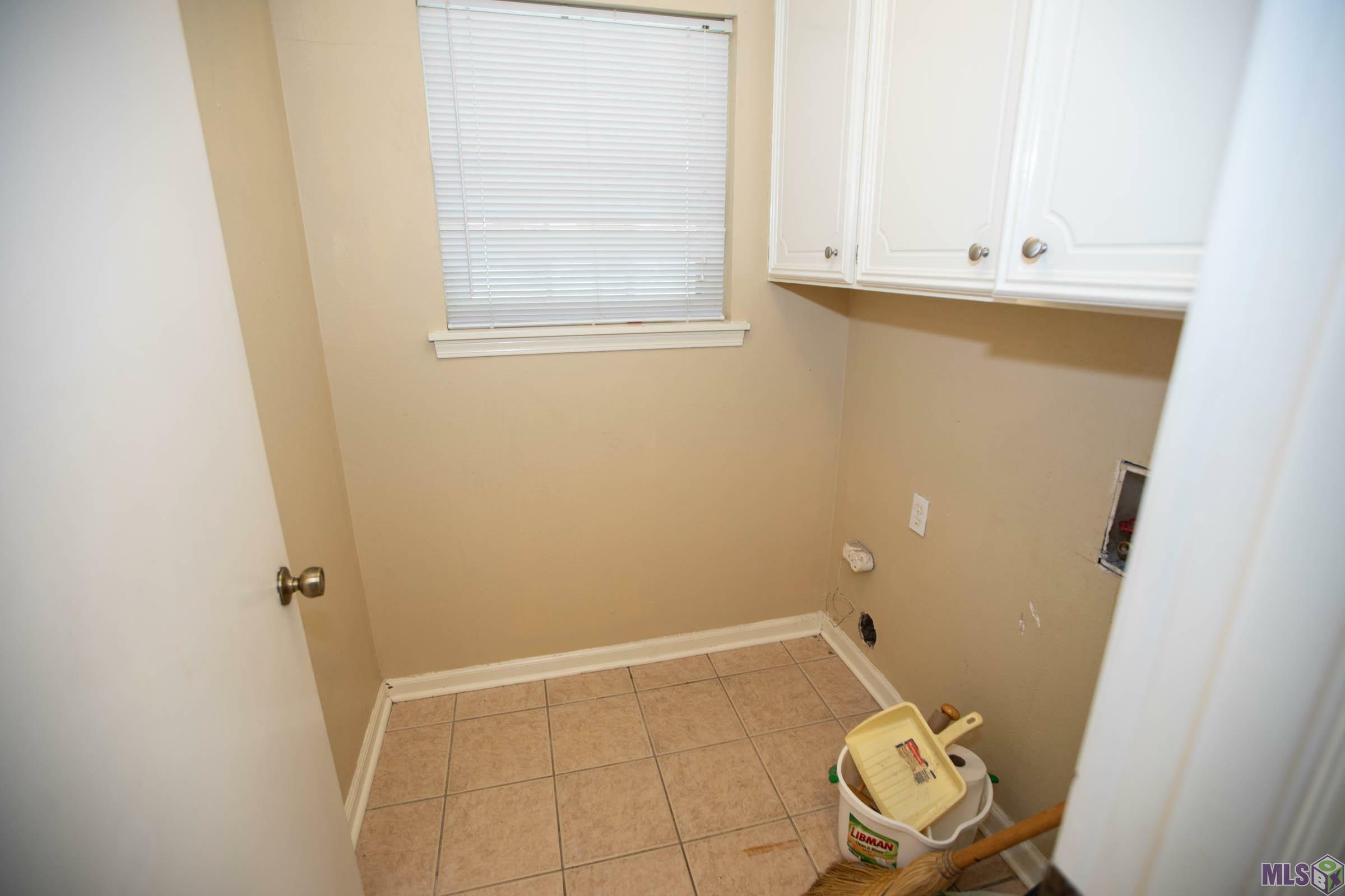 Property Photo:  3843 Pensacola Dr  LA 70814 