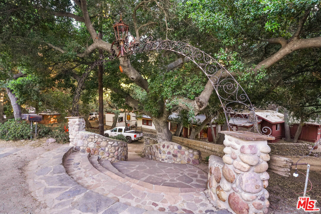 Property Photo:  585   Box Canyon Vly  CA 91311 