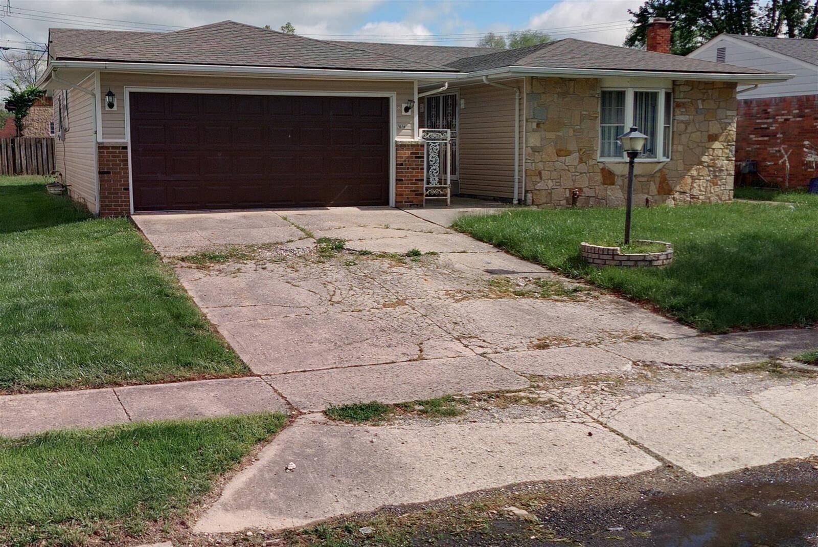 Property Photo: 2036 Holt Avenue OH 43219