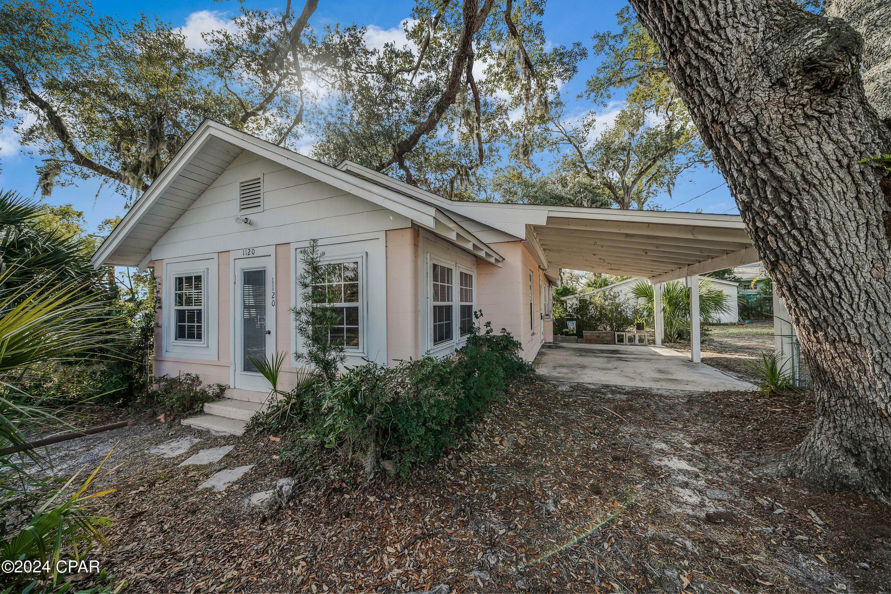 Property Photo:  1120 High Street  FL 32404 