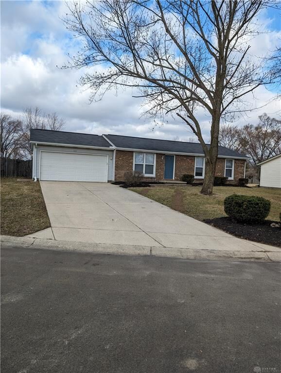 Property Photo: 107 Topsfield Farm Circle OH 45322