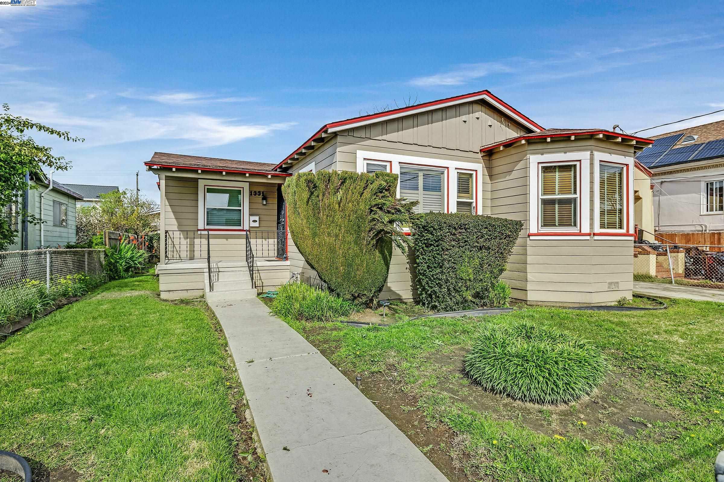 Property Photo:  1331 107th Ave  CA 94603 