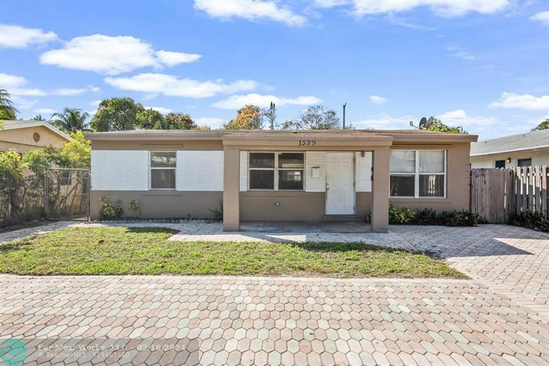 Property Photo:  1529 NW 2nd Ave  FL 33311 