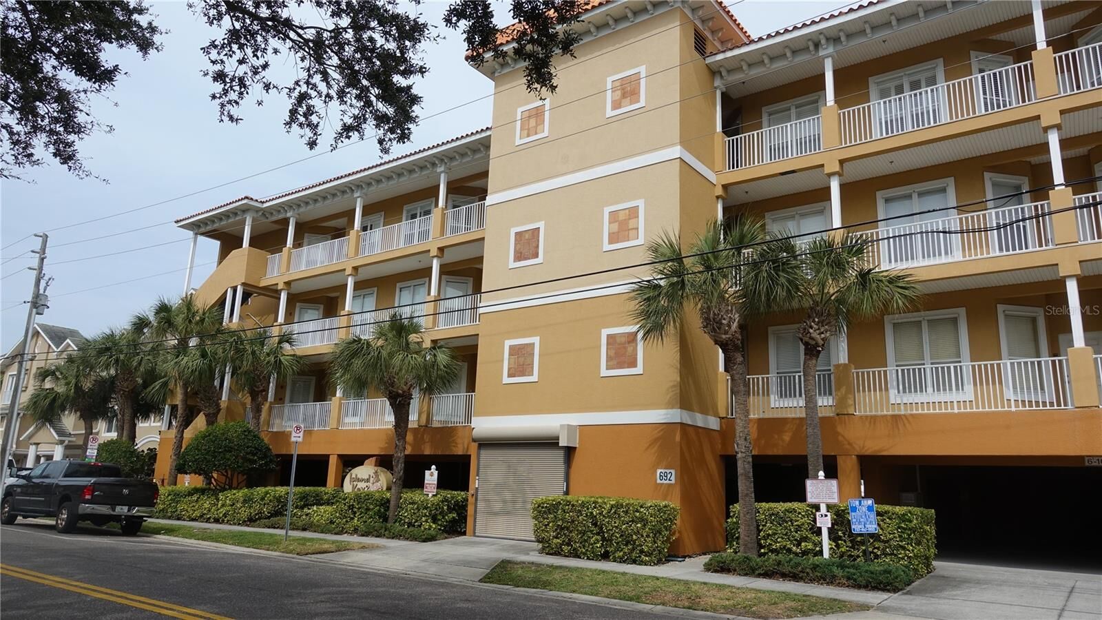 Property Photo:  692 Bayway Boulevard 202  FL 33767 