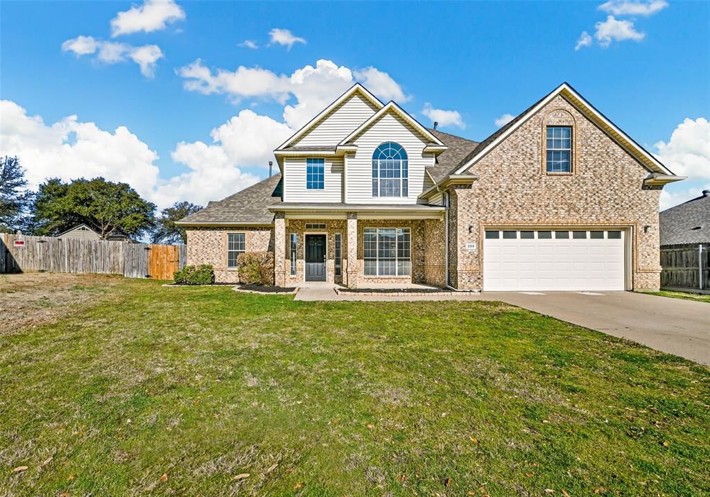 Property Photo:  203 Canyon Court  TX 76248 