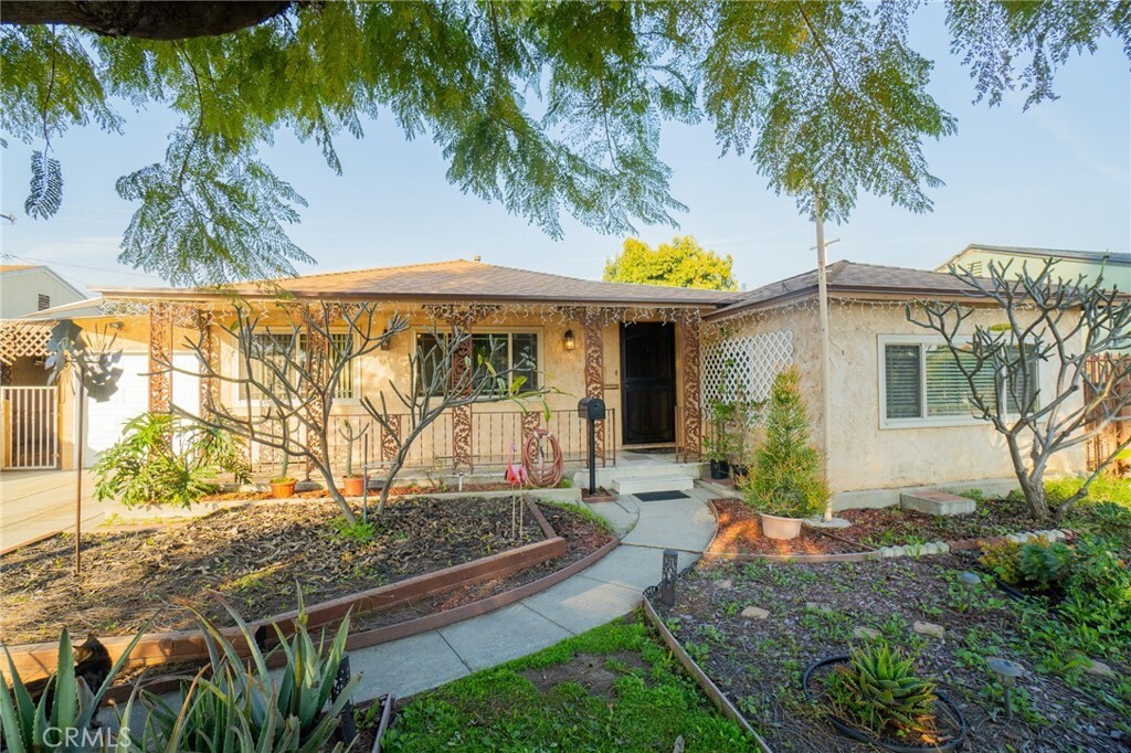 Property Photo:  9521 Glencannon Drive  CA 90660 