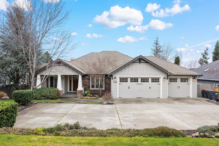 3946 Cherry Lane  Medford OR 97504 photo