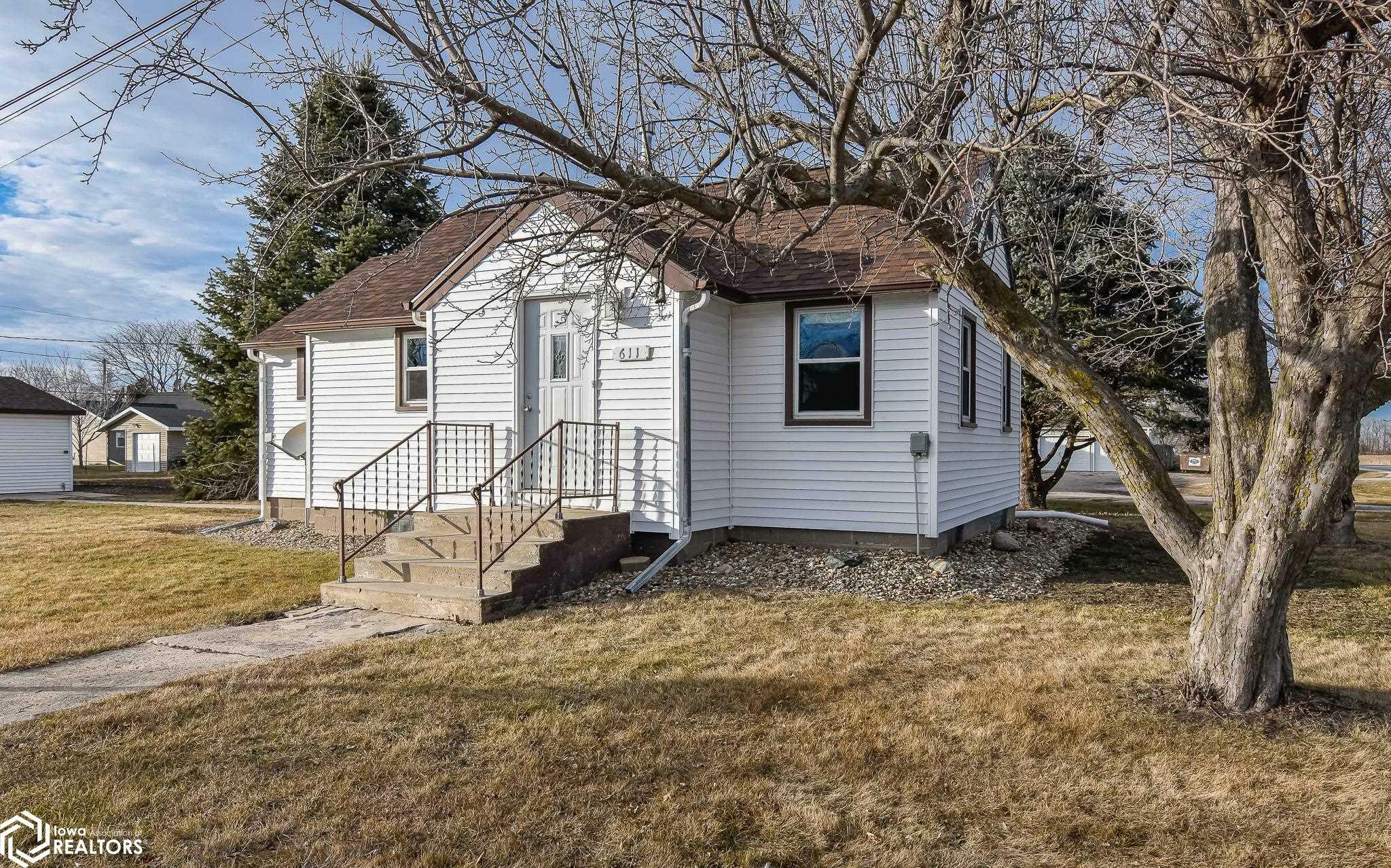 Property Photo:  611 6th Street  IA 50162 