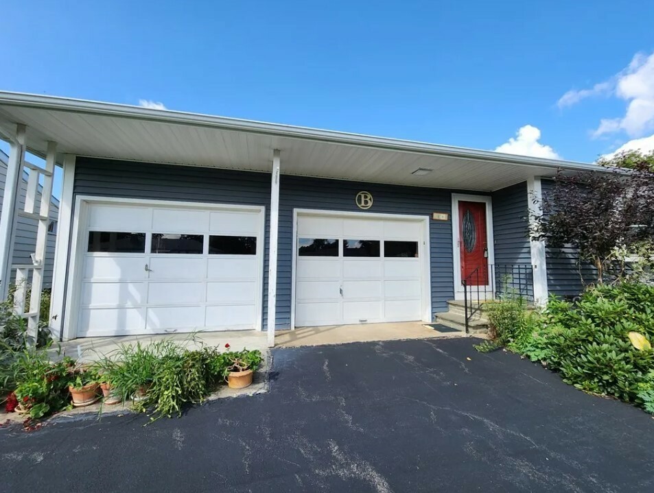 Property Photo:  19 W Crestview Drive  NY 14871 