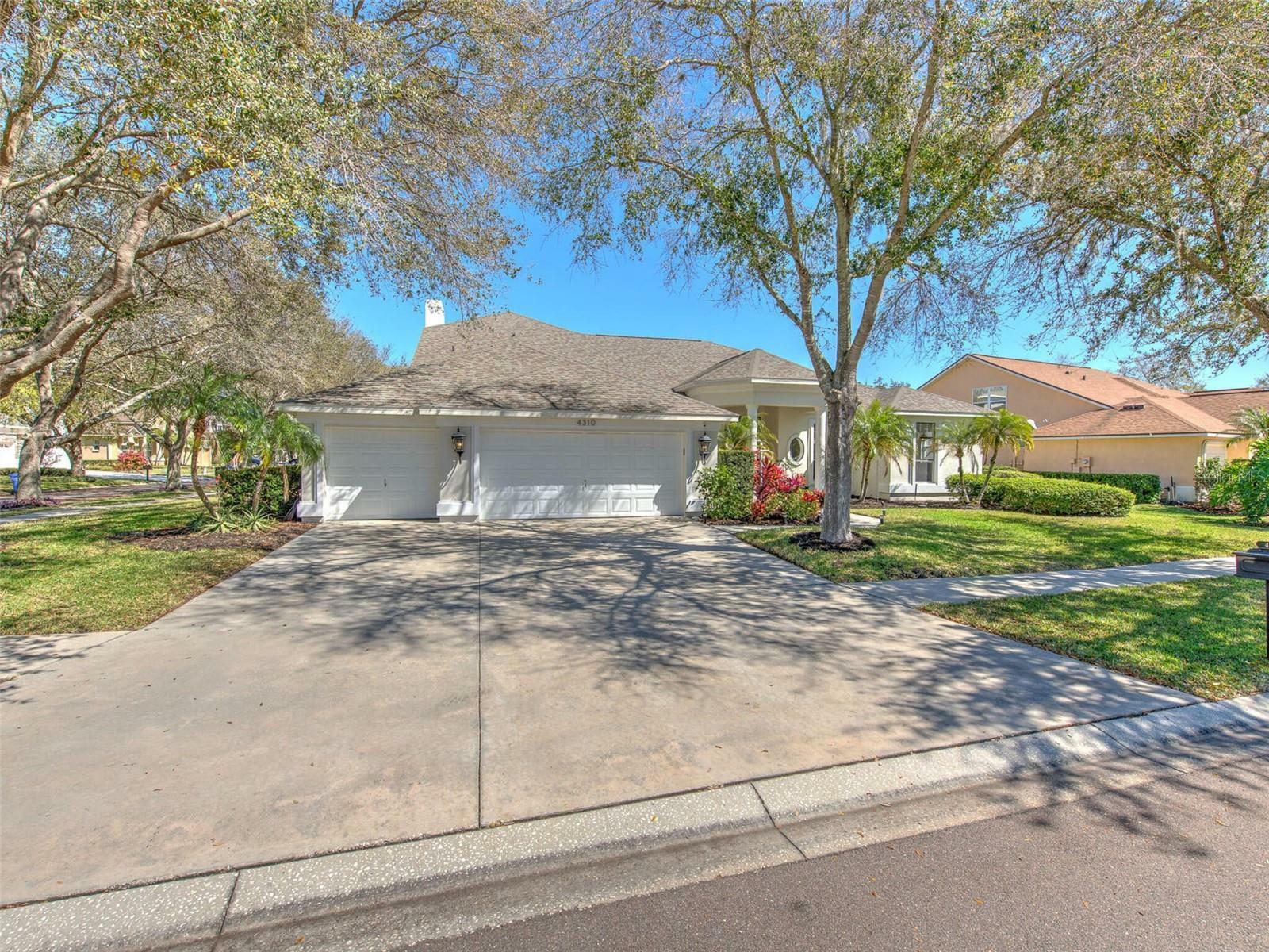 Property Photo:  4310 Glendon Place  FL 33596 