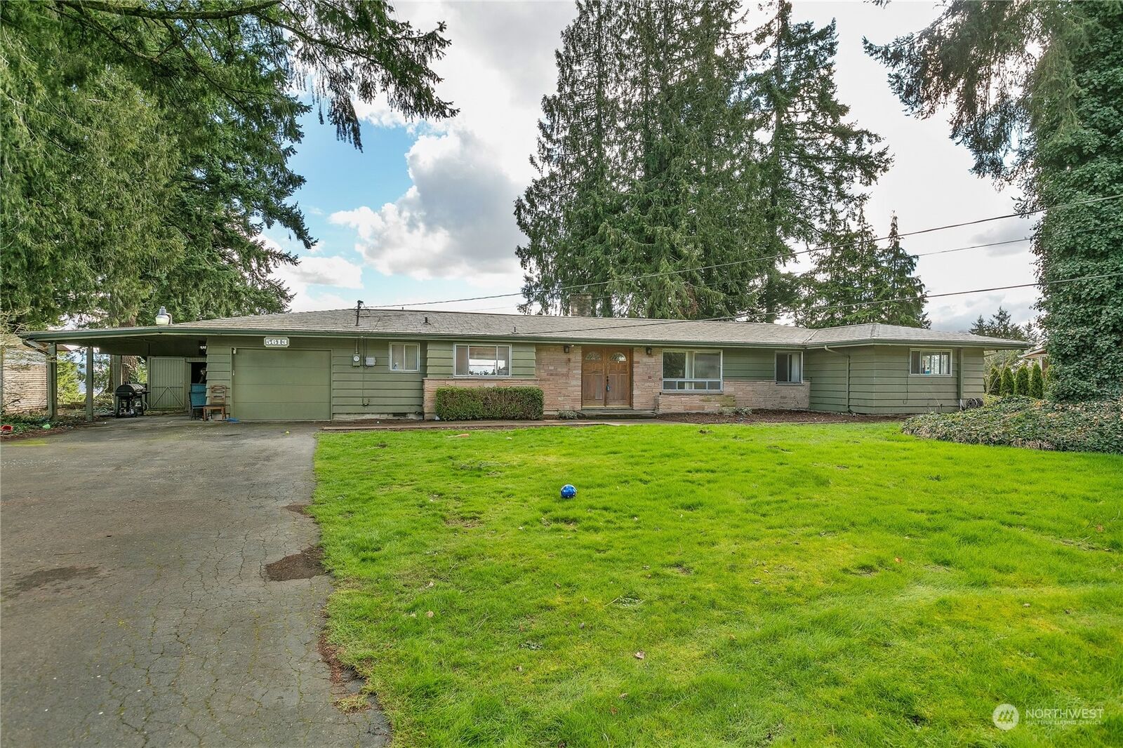 Property Photo:  5613 S 362nd Place  WA 98001 