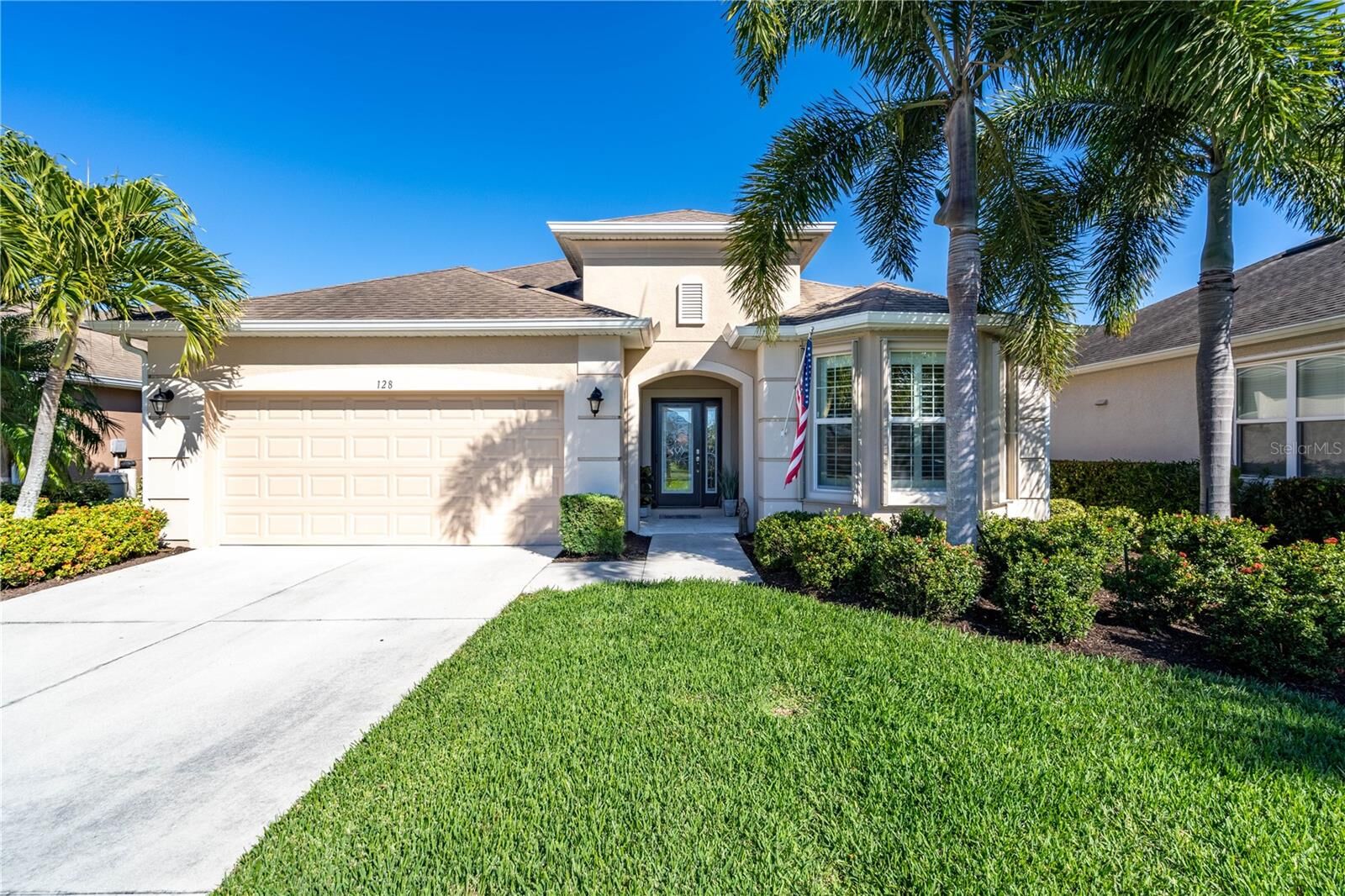 Property Photo:  128 Altesino Court  FL 34292 