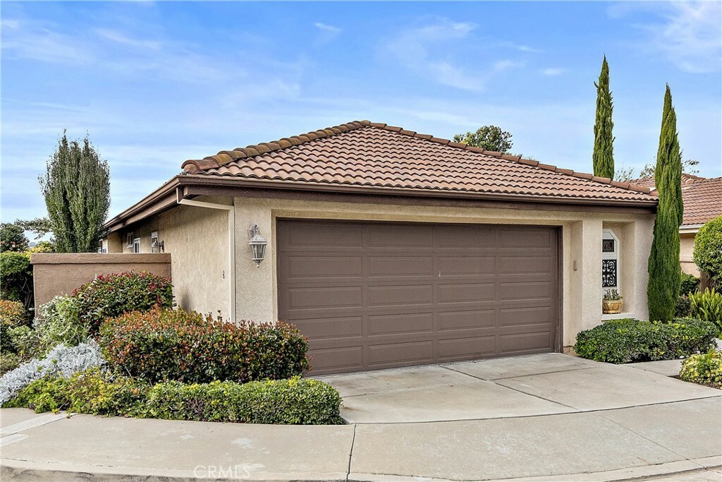 Property Photo:  27571 Paseo Castile  CA 92675 