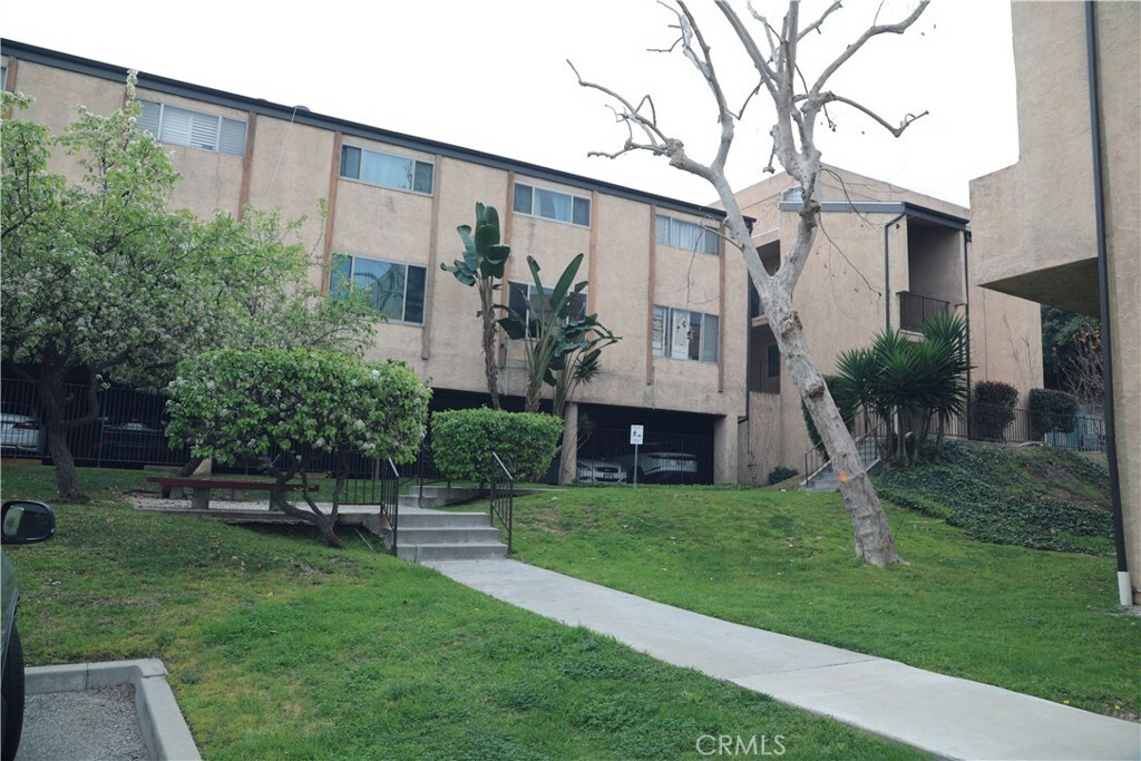 Property Photo:  1705 Neil Armstrong Street 202  CA 90640 