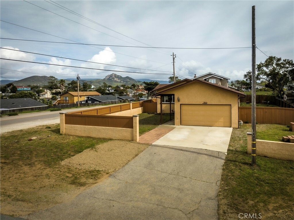 Property Photo:  1700 7th Street  CA 93402 