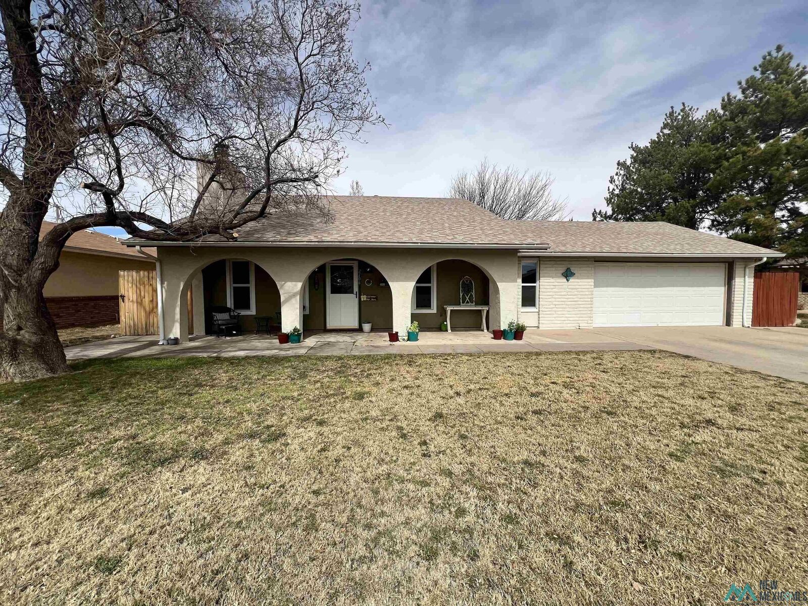 Property Photo: 2106 W Bullock Avenue NM 88210