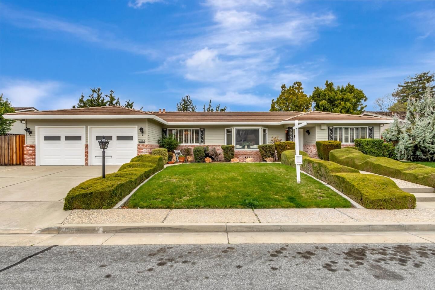Property Photo:  2663 Tuliptree Lane  CA 95051 