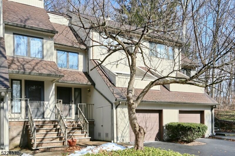 Property Photo: 5 Newcastle Ct NJ 07046