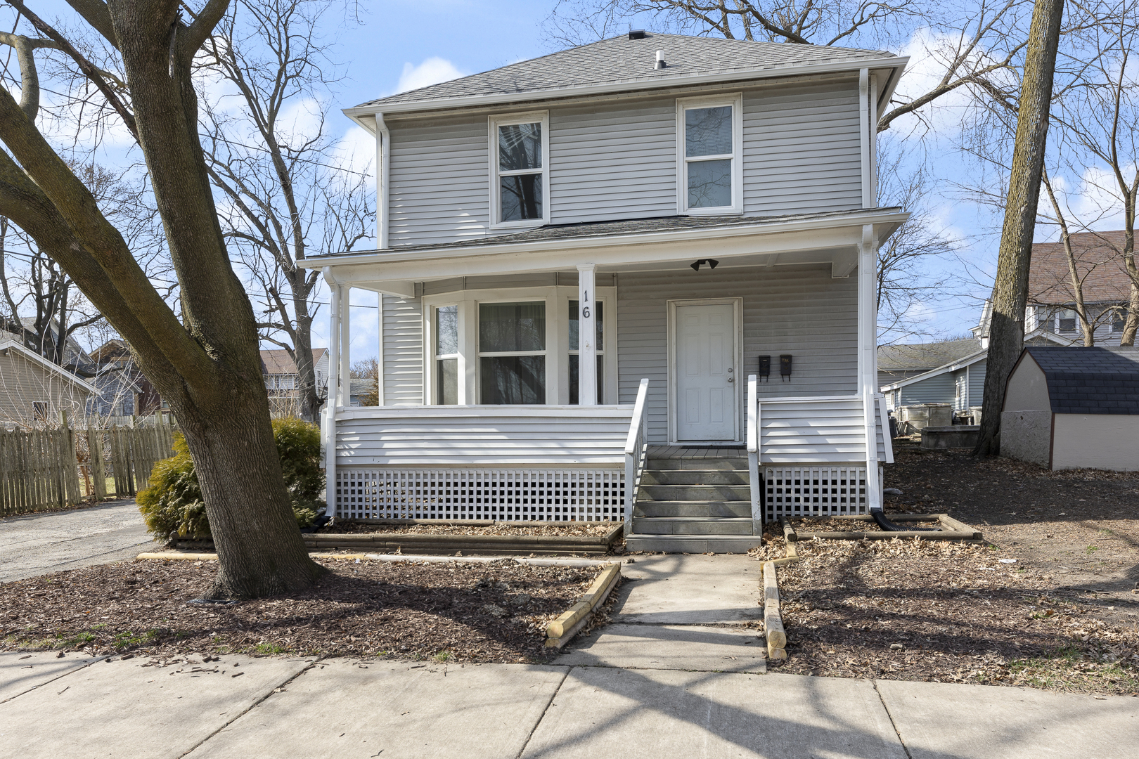 Property Photo:  16 N Russell Avenue 2  IL 60506 