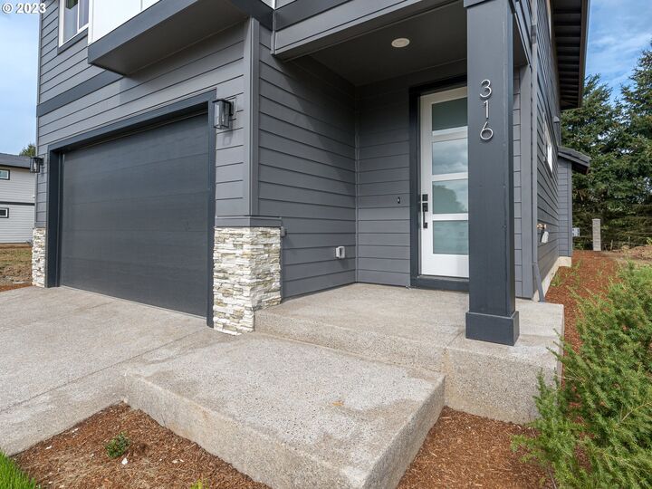 Property Photo:  316 Sunday Dr  OR 97426 