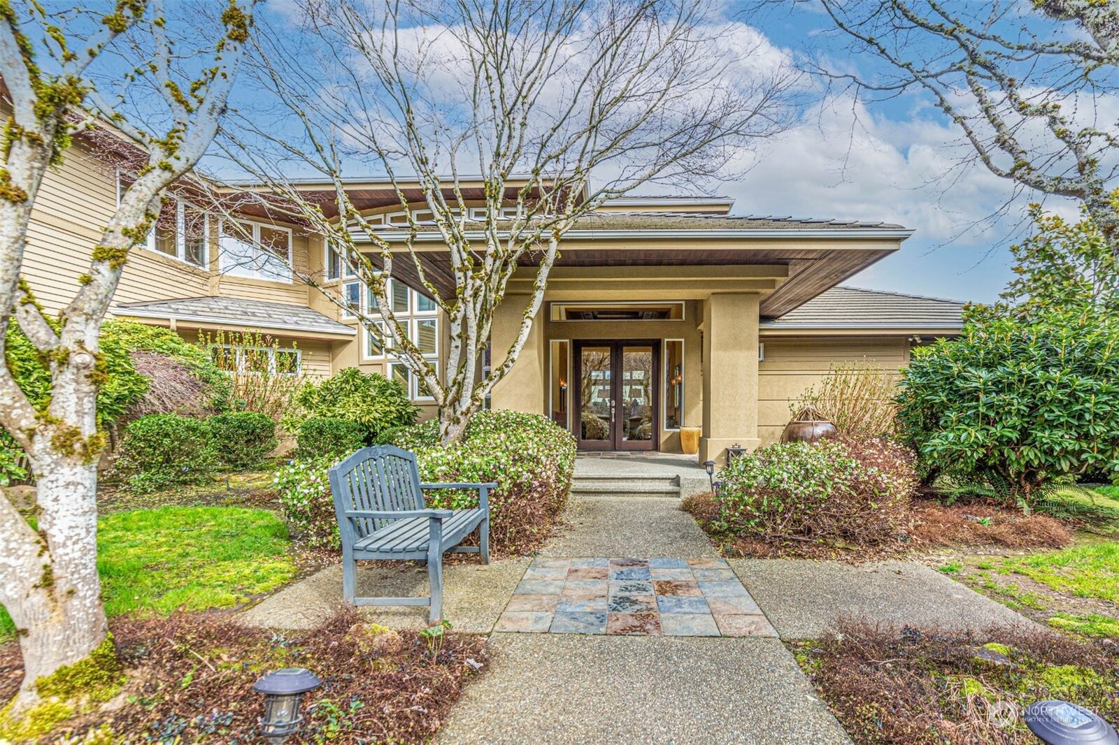 Property Photo: 24652 SE 9th Place WA 98074