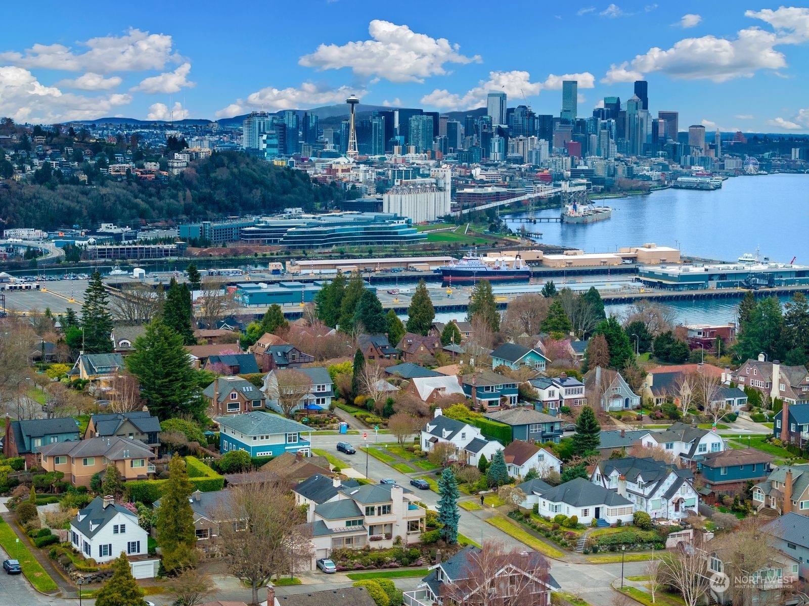 Property Photo: 2800 W Garfield Street WA 98199