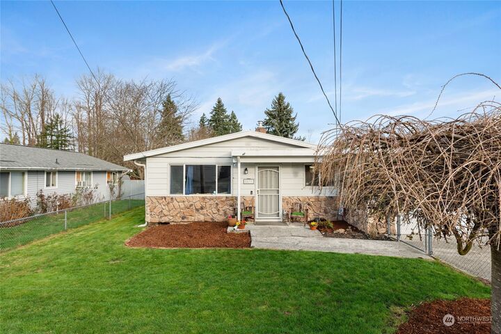Property Photo:  8831 Tacoma Avenue S  WA 98444 