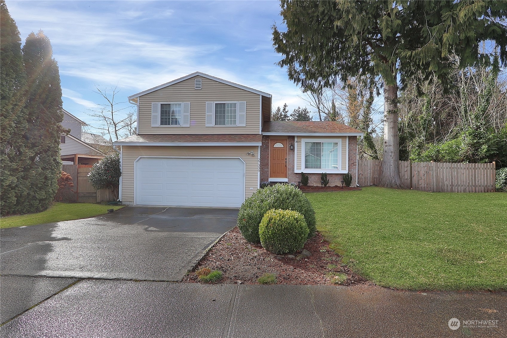 Property Photo: 27339 137th Avenue SE WA 98042