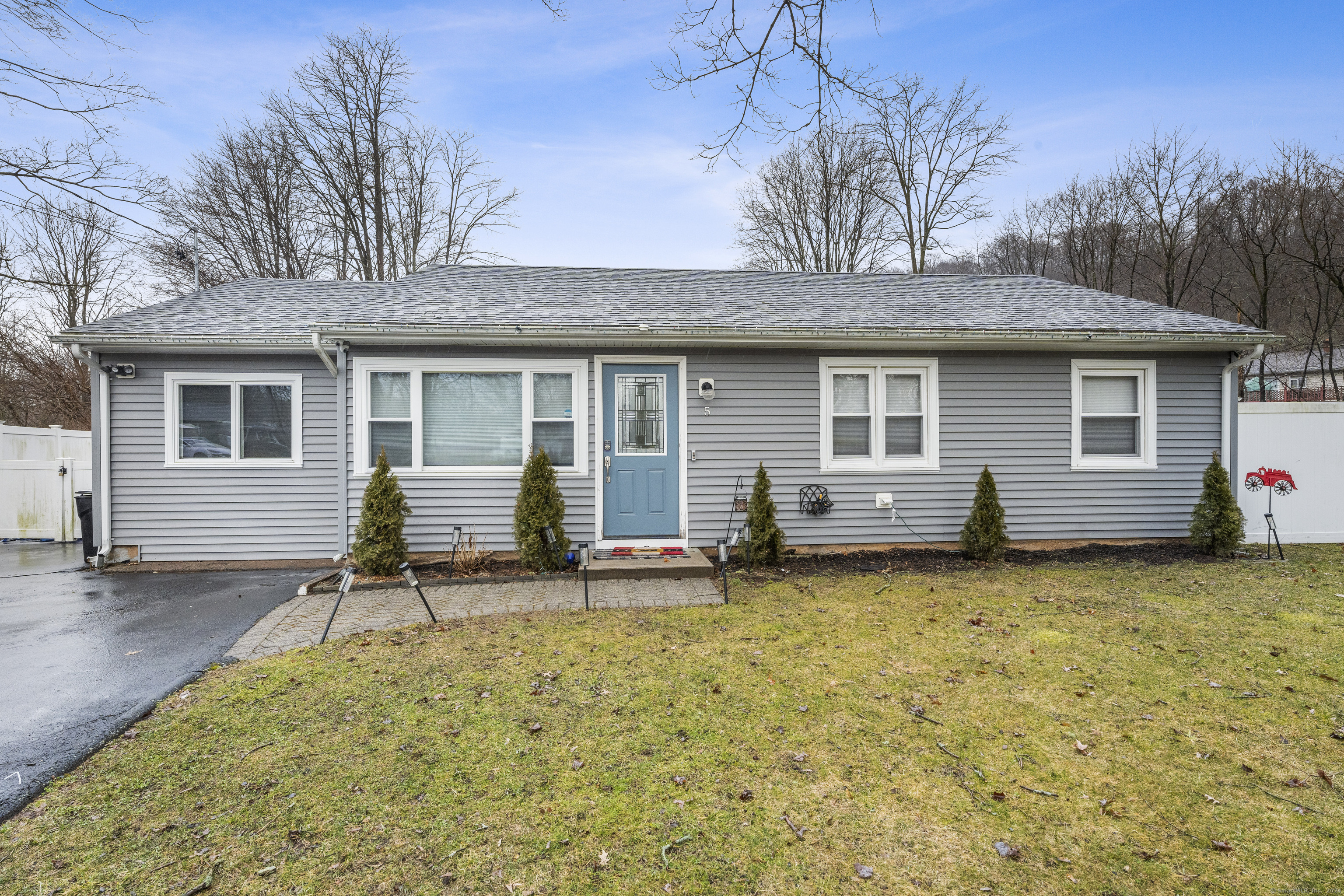 Property Photo: 5 Morton Court CT 06512