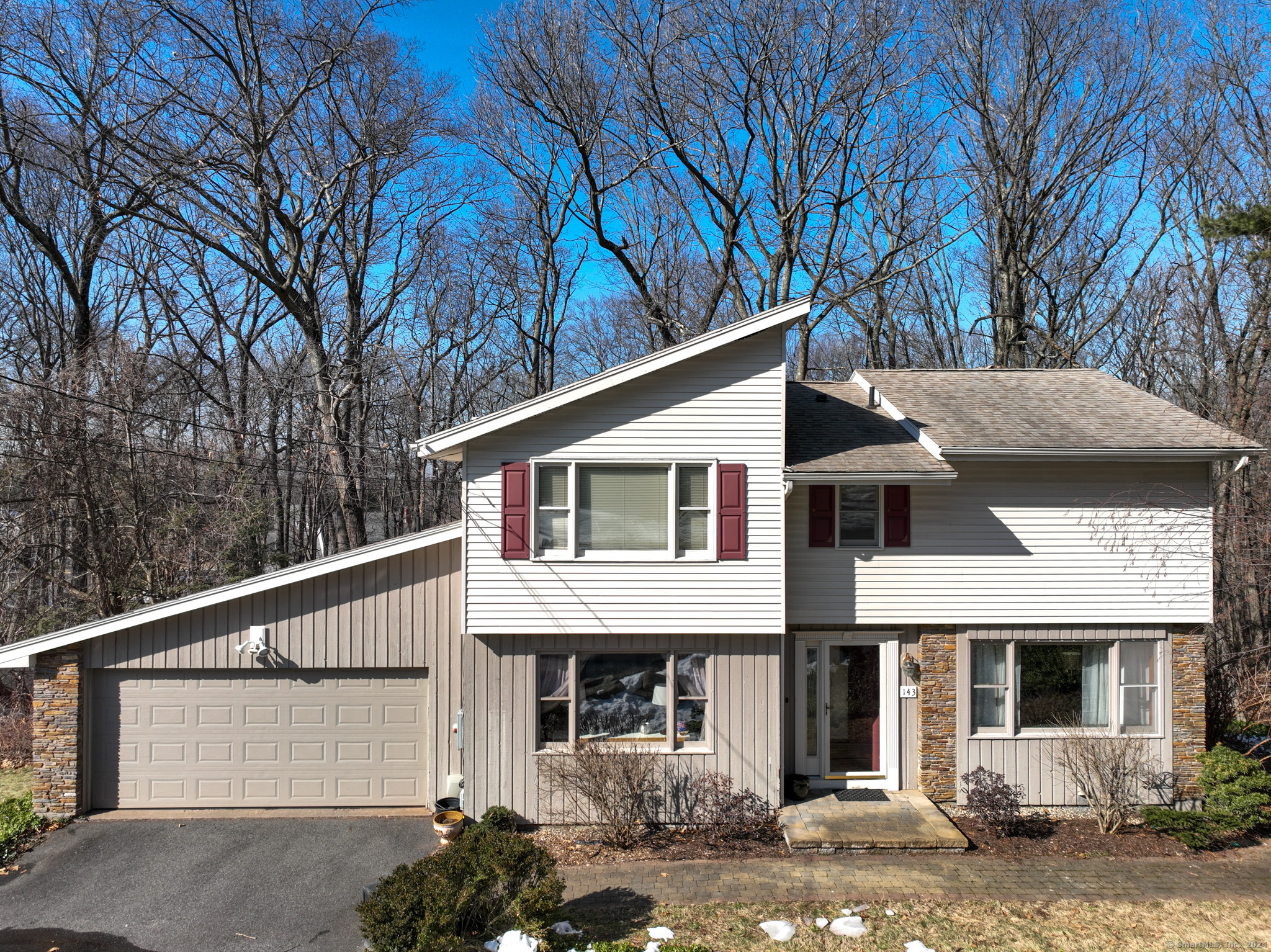 Property Photo: 143 Bouldercrest Lane CT 06066