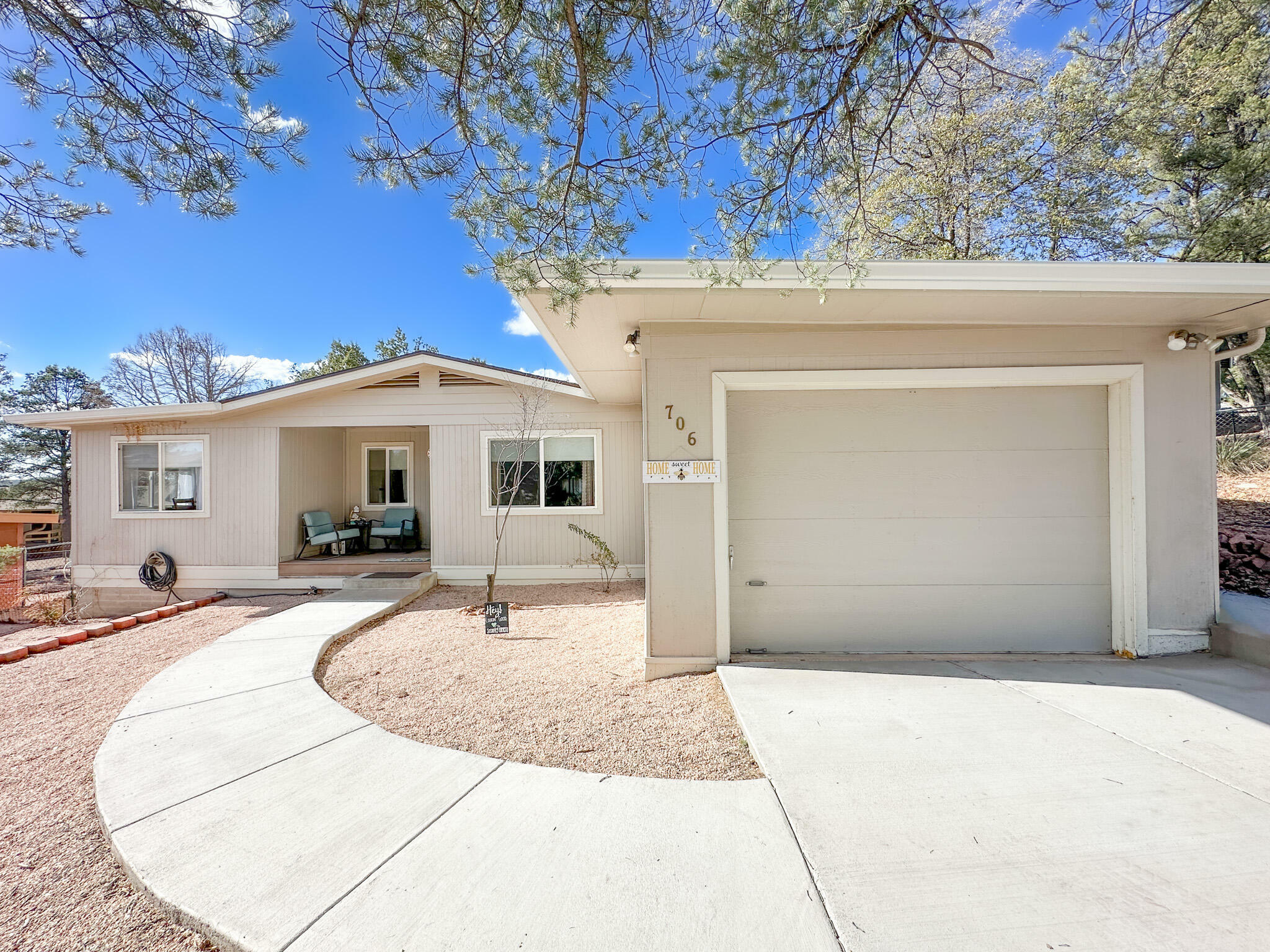 Property Photo:  706 N Matterhorn Road  AZ 85541 