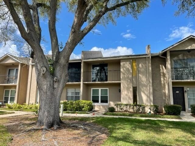 Property Photo:  860 Town Circle 119  FL 32751 