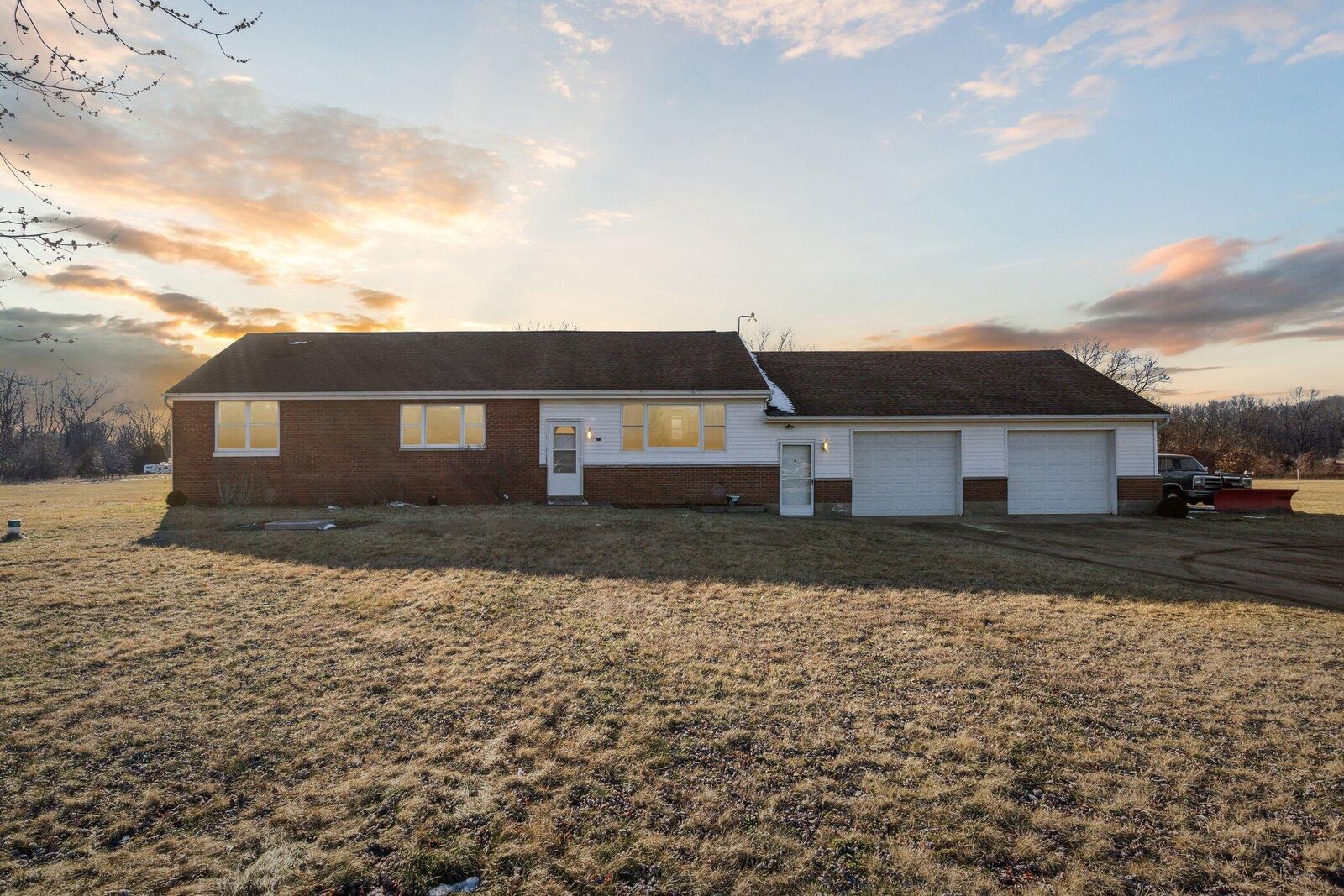 Property Photo: 212 Knott Road MI 49120