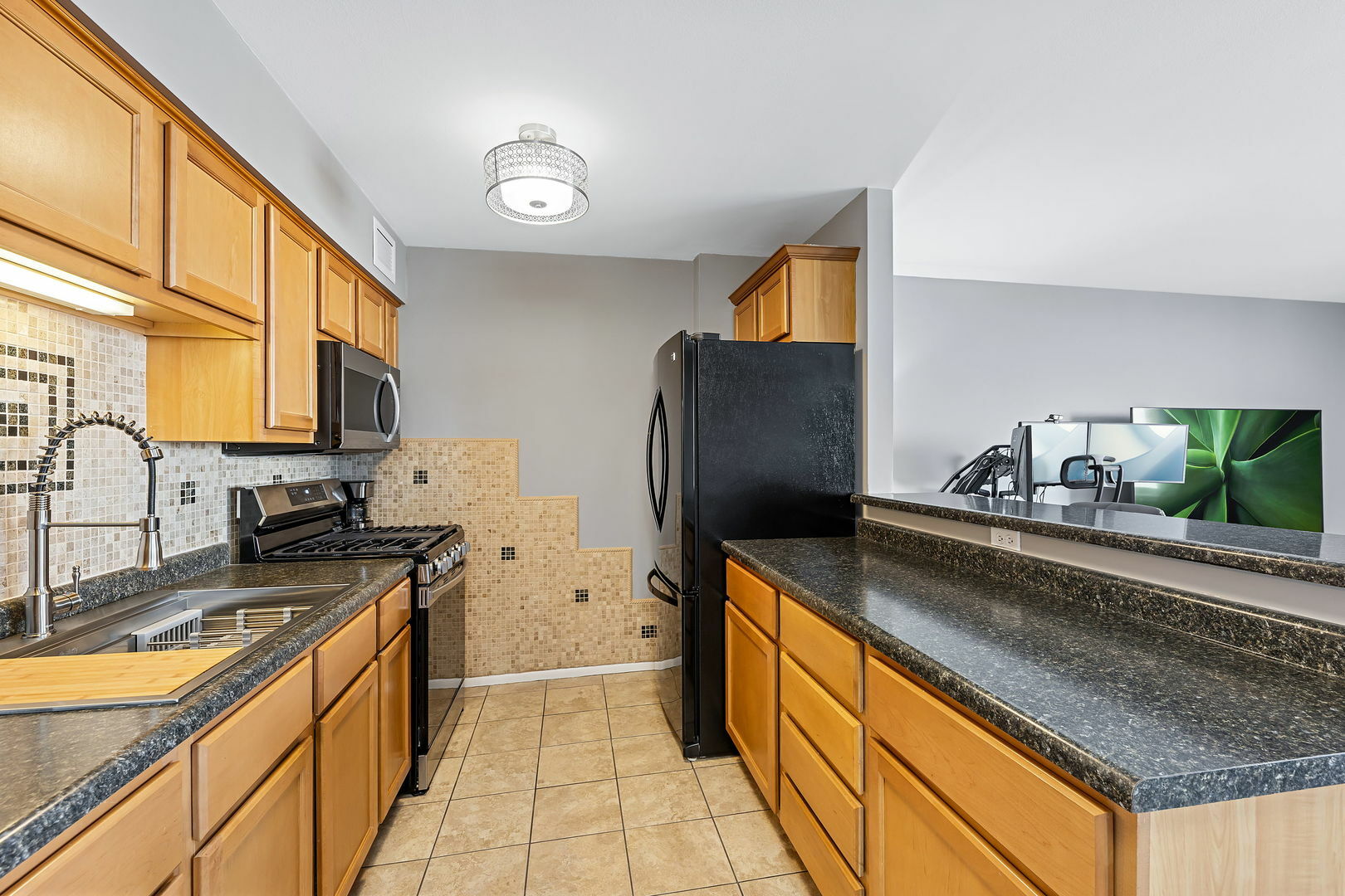 Property Photo:  20 N Tower Road 5J  IL 60523 