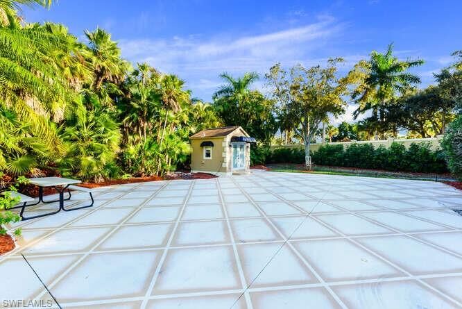 Property Photo:  4504 Southern Breeze Dr  FL 34114 