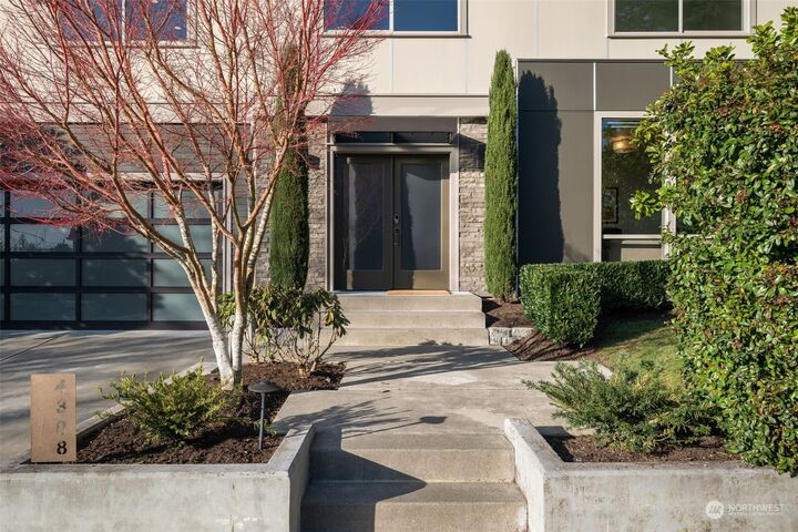 Property Photo:  4308 NE 58th Street  WA 98105 