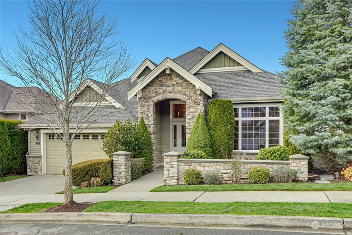 Property Photo: 2700 NE Daphne Street WA 98029