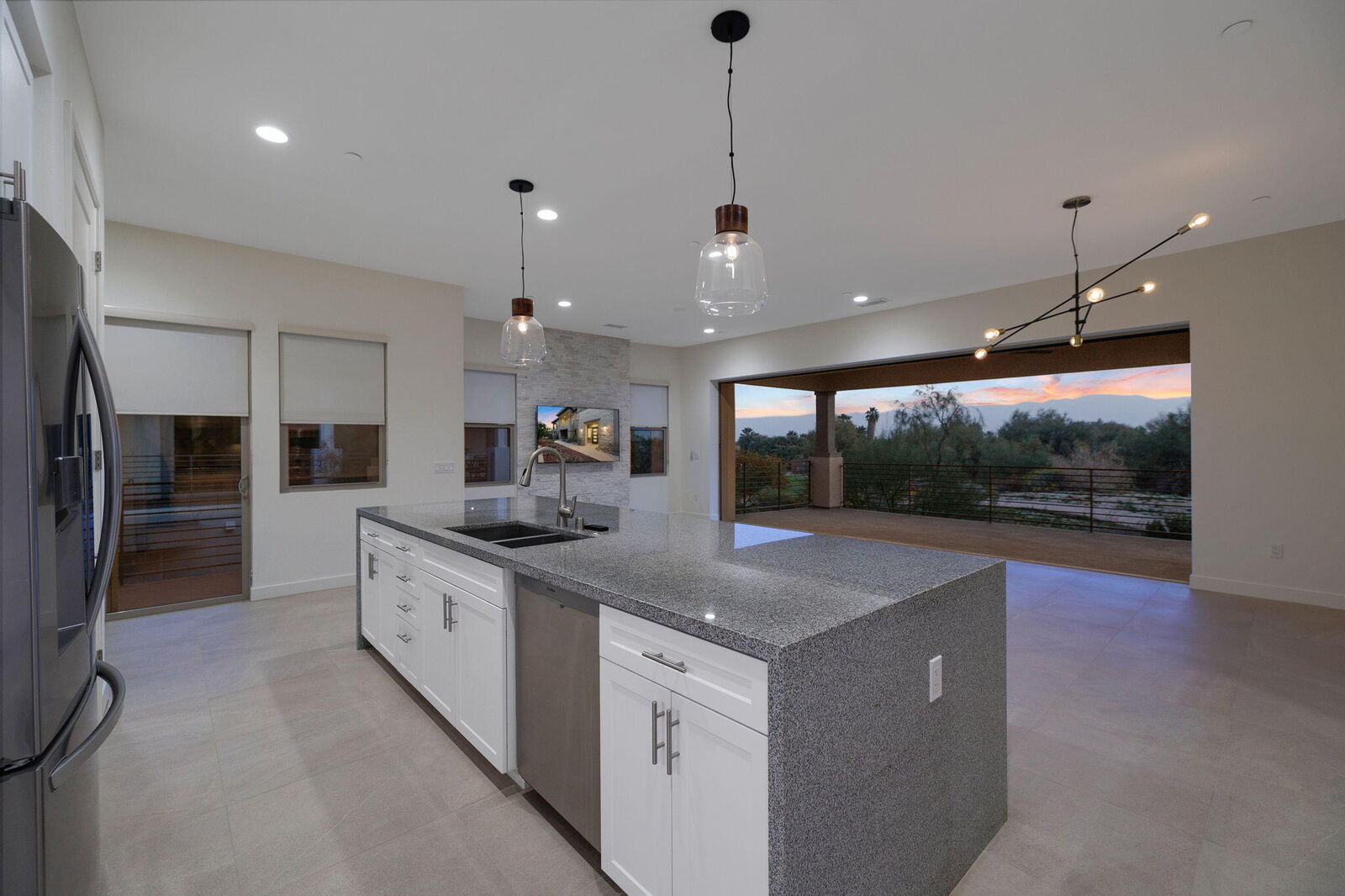 Property Photo:  503 Retreat Circle  CA 92260 