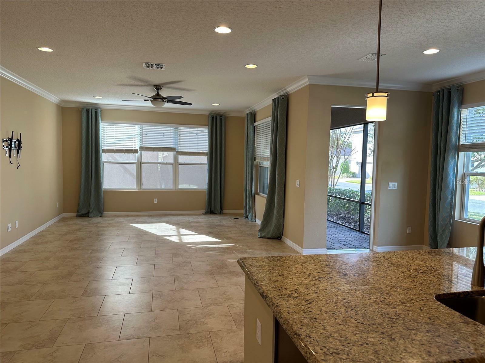 Property Photo:  5518 Thomas Square Drive  FL 34787 