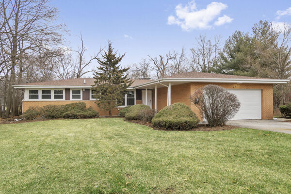 Property Photo:  687 Brookwood Drive  IL 60461 