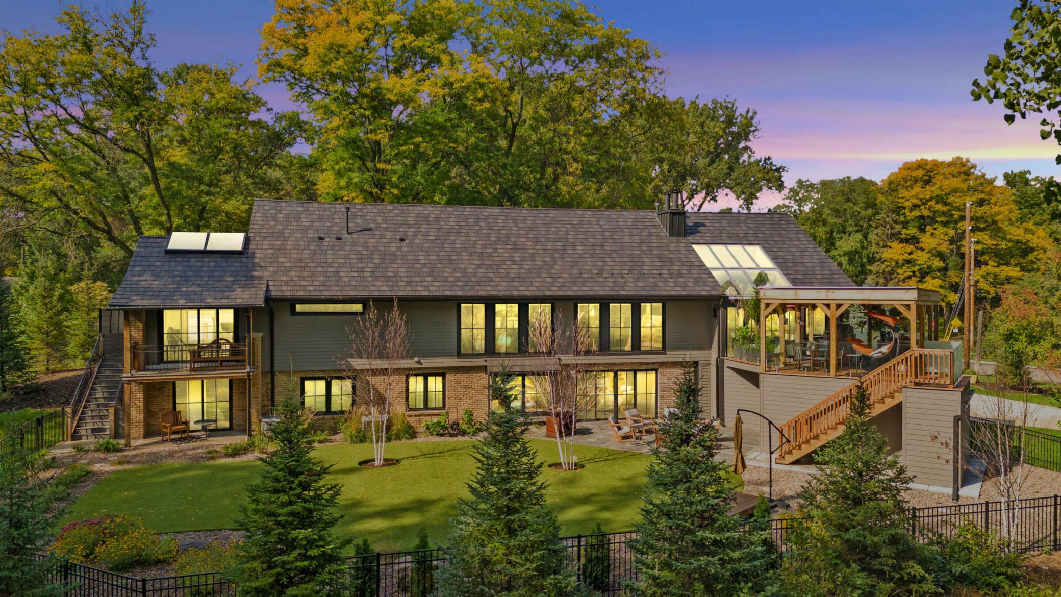 Property Photo: 2301 Parklands Road MN 55416