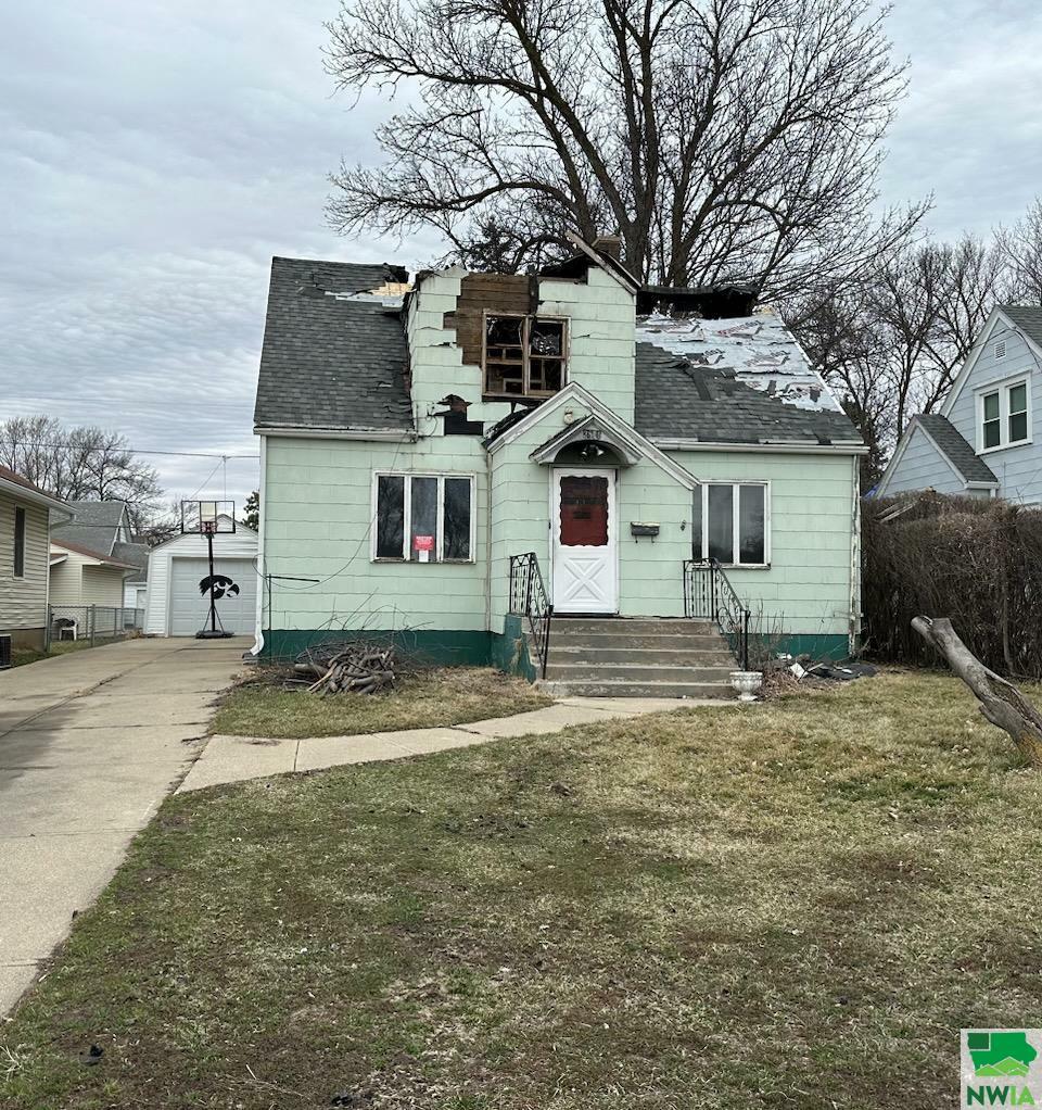 Property Photo:  2811 Myrtle Street  IA 51103 