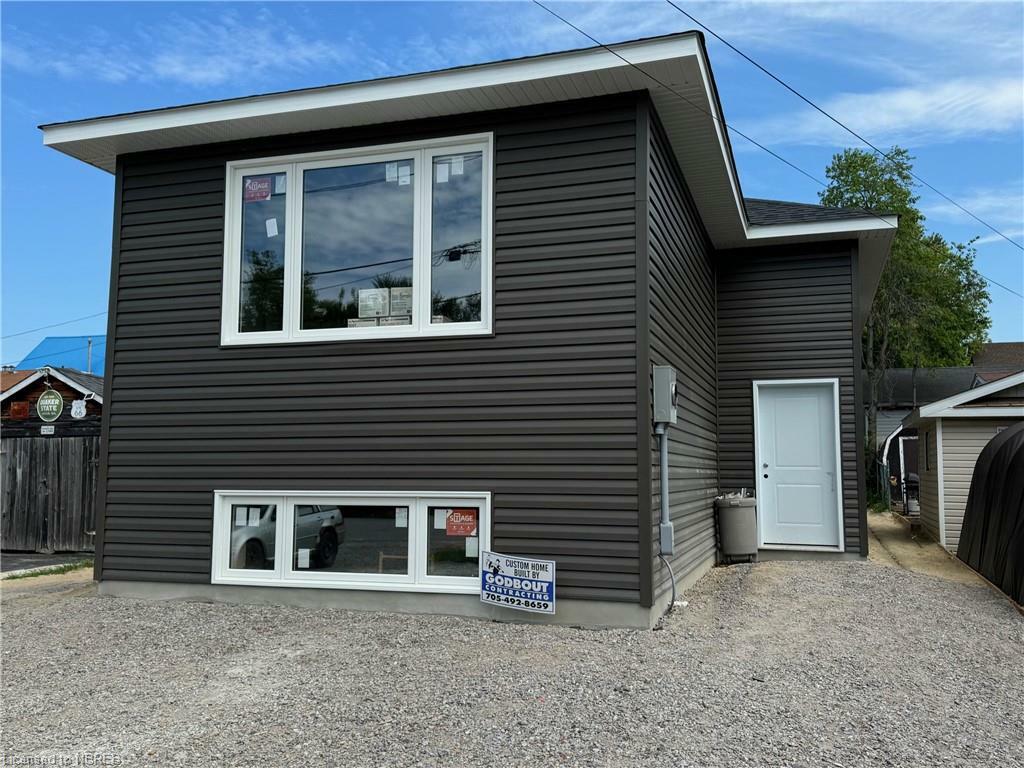 Photo de la propriété:  1556 Fraser Street  ON P1B 3Z2 