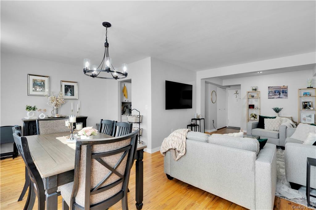 Property Photo:  333 Bronx River Road 523  NY 10704 