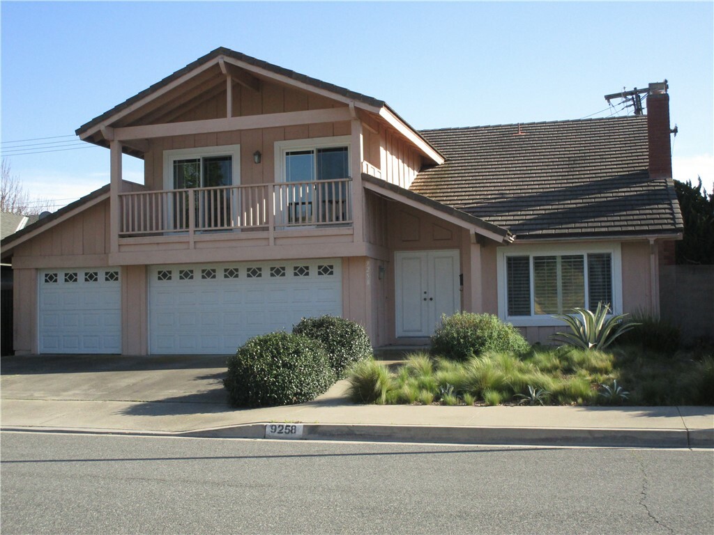 Property Photo:  9258 Honeysuckle Avenue  CA 92708 