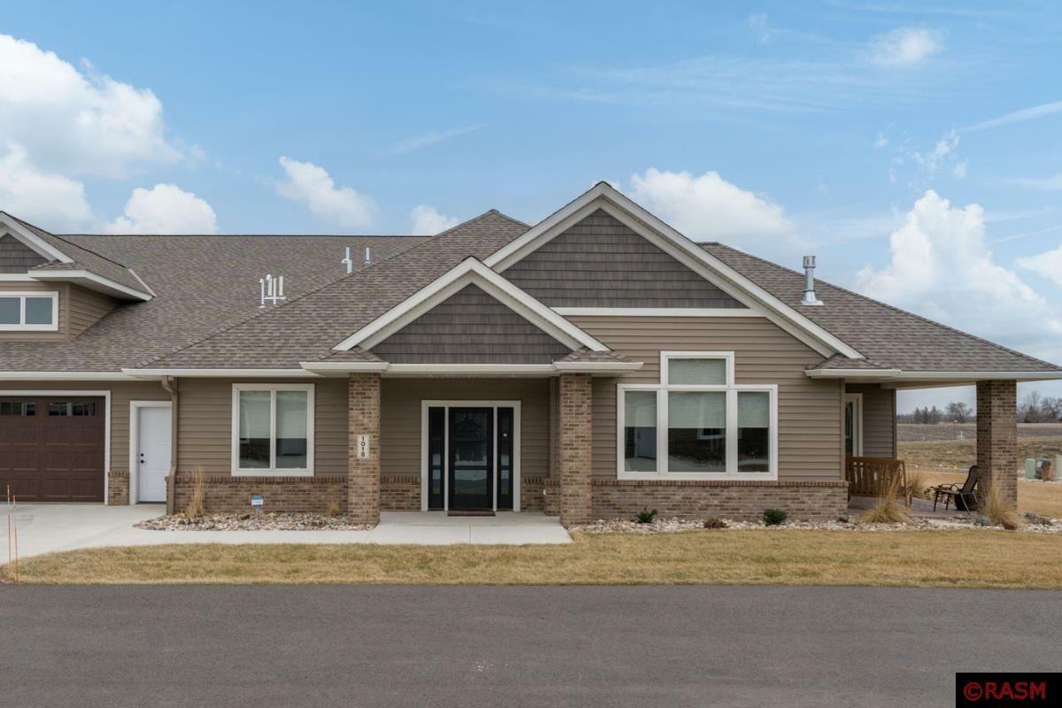 Property Photo:  1018 Saba Boulevard  MN 56001 