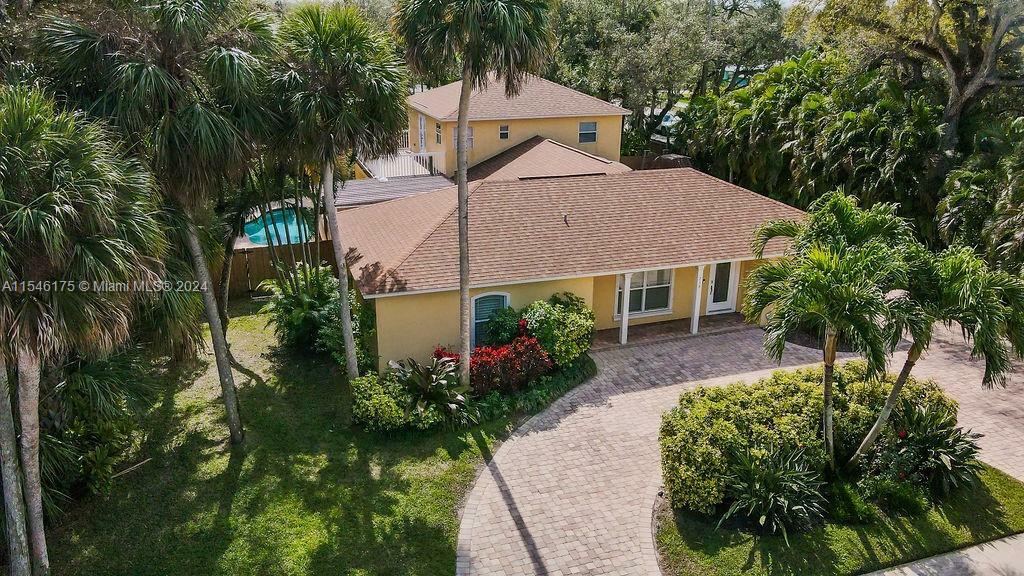 Property Photo:  716 Bougainvillea Ln  FL 32963 